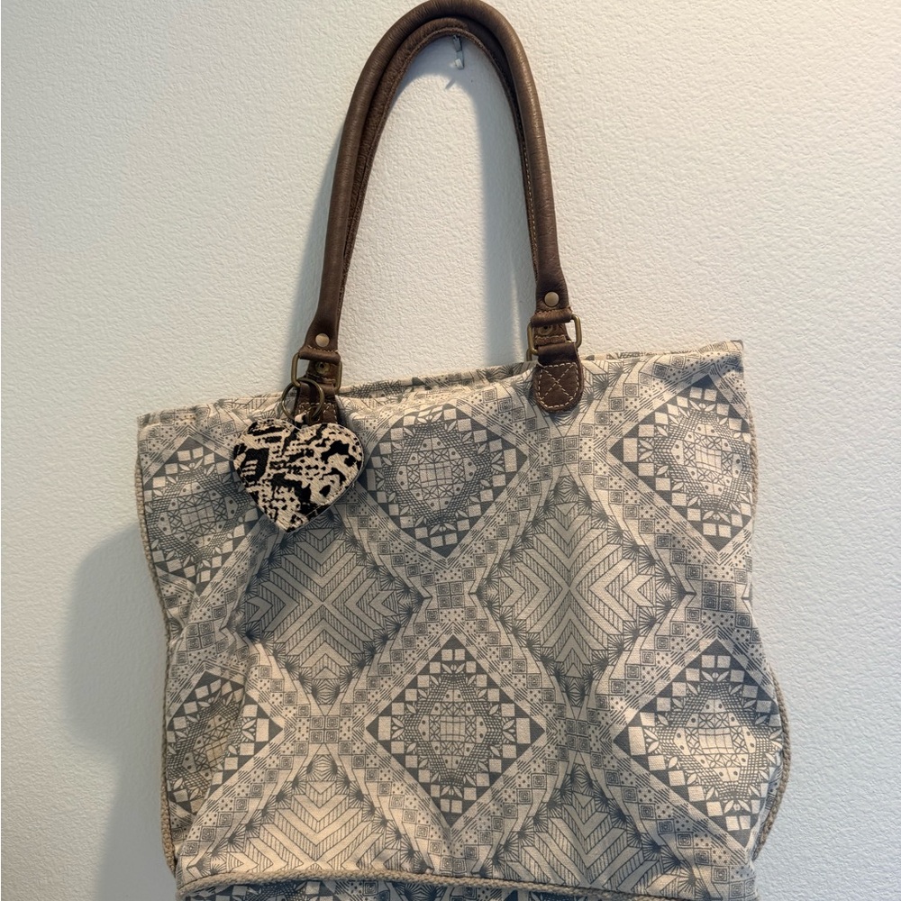 Myra Bag Gray and Cream Patterned Tote